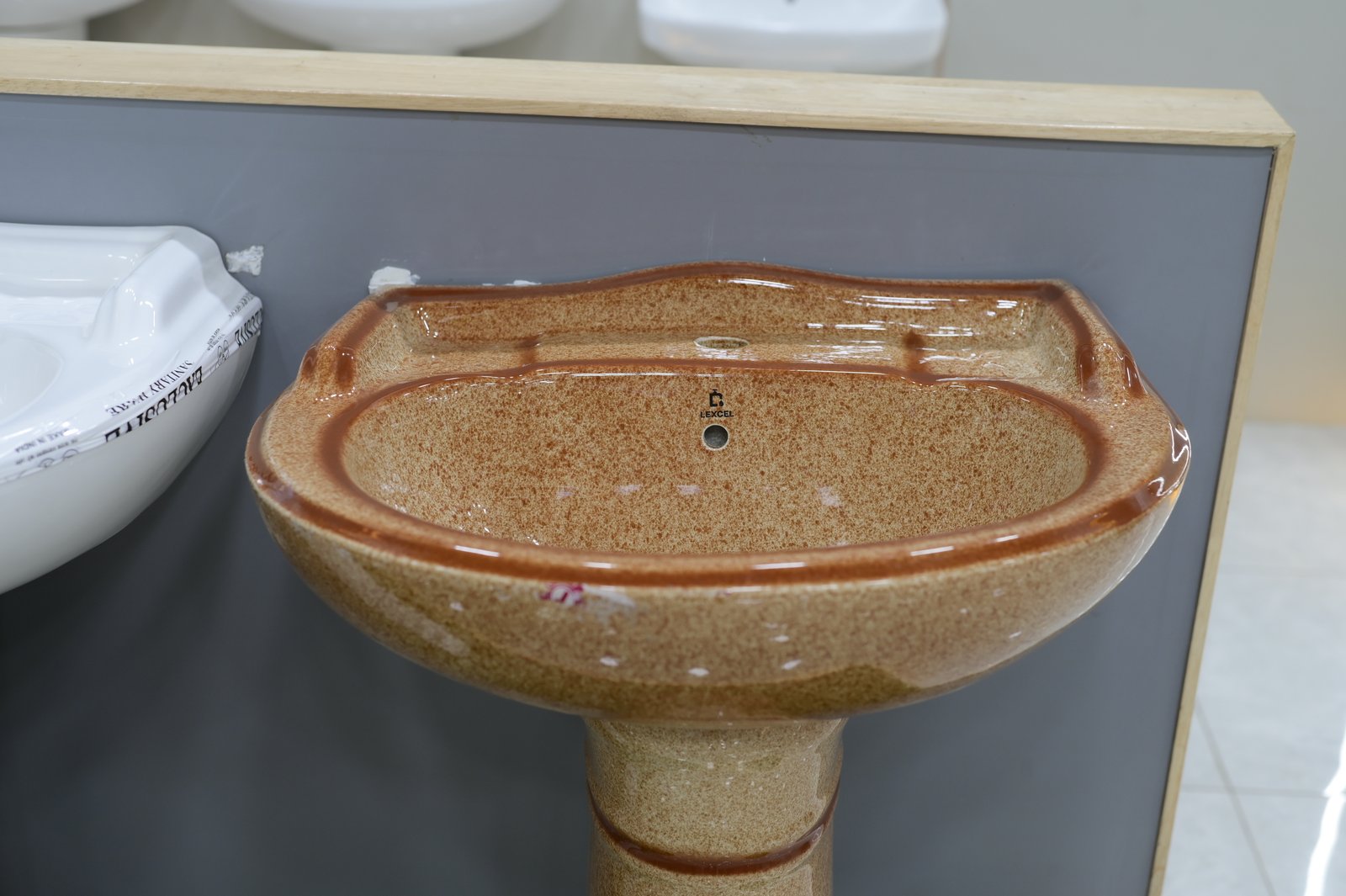 Designer Rustic Pedestal Wash Basin